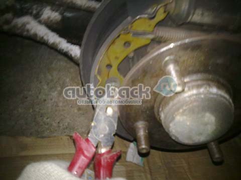 регулировка тормозных колодок на Ниссан Альмера Классик